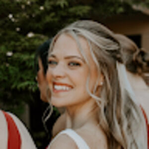 Meet your Posher, Courtney